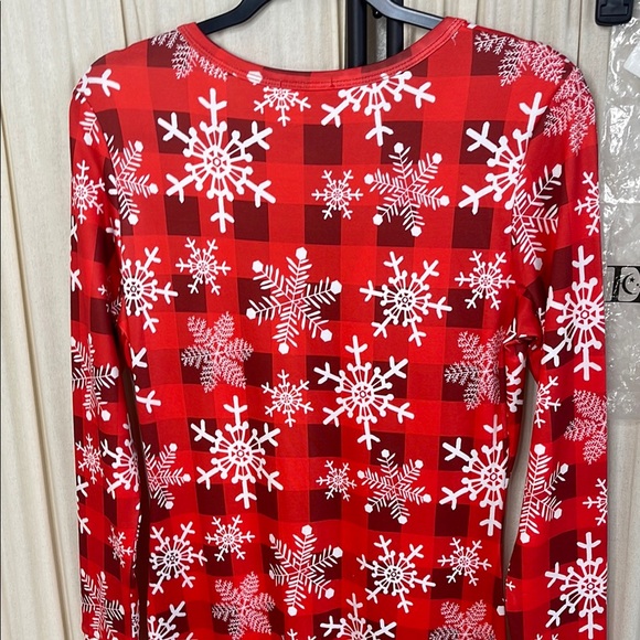 NEW! Red Snowflake Jumpsuit SIZE SMALL - Picture 9 of 9